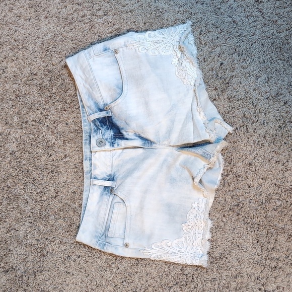 Maurices Pants - Maurices Distressed Crochet Lace Bleached Denim Shorts Sz 7/8